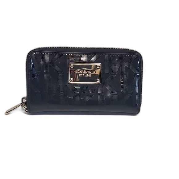 Michael Kors Handbags - Michael Kors Zip Closure Wallet Textured MK Logo Multiple Internal Pockets Gold